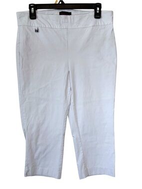 3/$20 Rekucci White Capri Pants